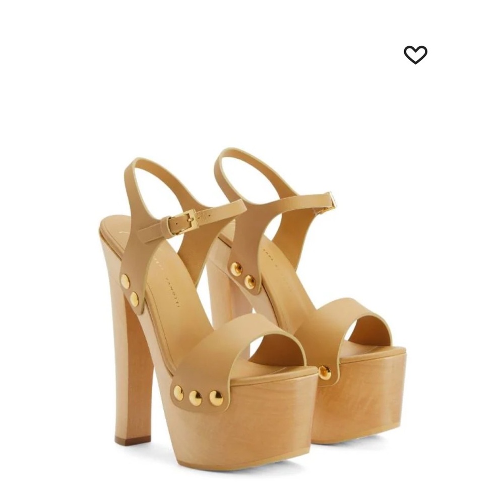 Brand NEW Never Worn! Giuseppe Zanotti platforms. So Pretty Size 39W